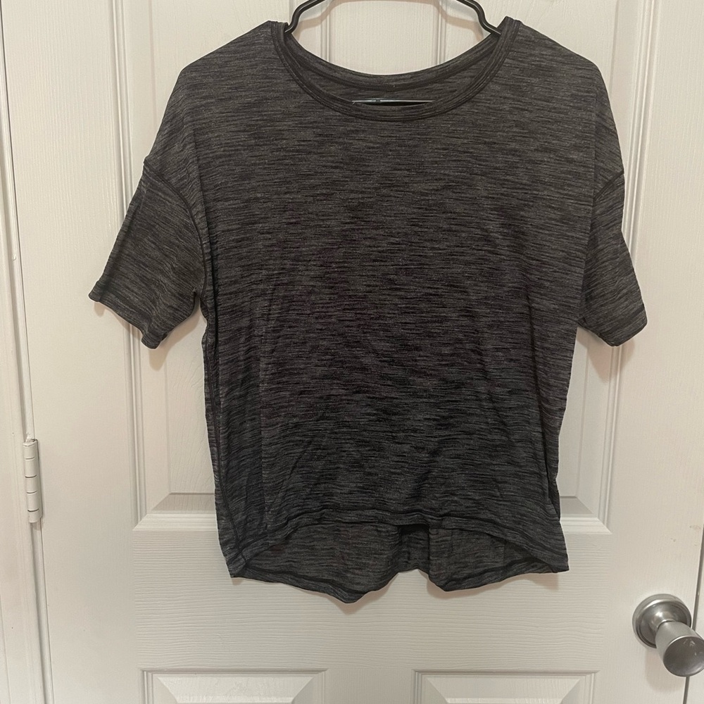 Lululemon grey t-shirt